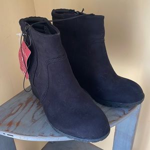 Merona Brand New Women’s Booties size 7 Faux Suede with 3” heel